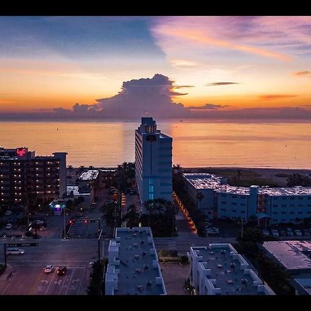 Across The Ocean Few Steps To Beach Contemporary Three Bedroom Townhouse بومبانو بيتش المظهر الخارجي الصورة