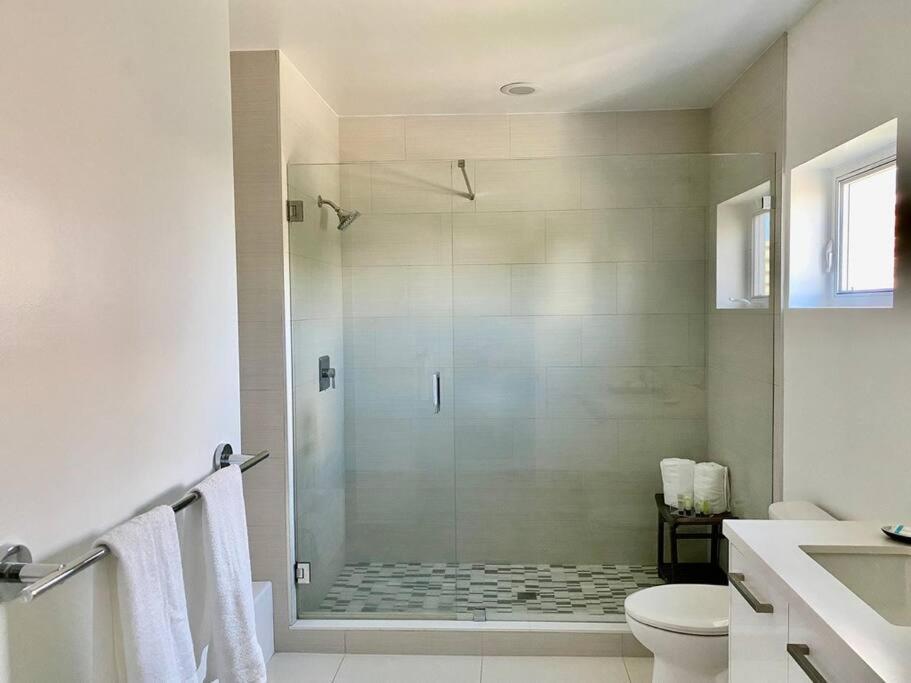 Across The Ocean Few Steps To Beach Contemporary Three Bedroom Townhouse بومبانو بيتش المظهر الخارجي الصورة