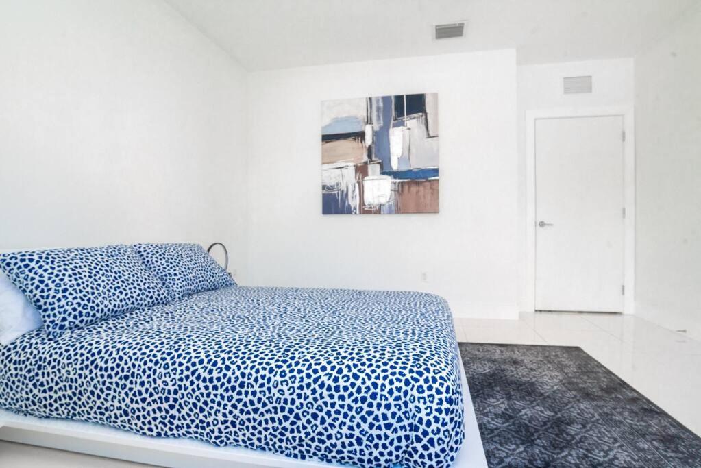 Across The Ocean Few Steps To Beach Contemporary Three Bedroom Townhouse بومبانو بيتش المظهر الخارجي الصورة