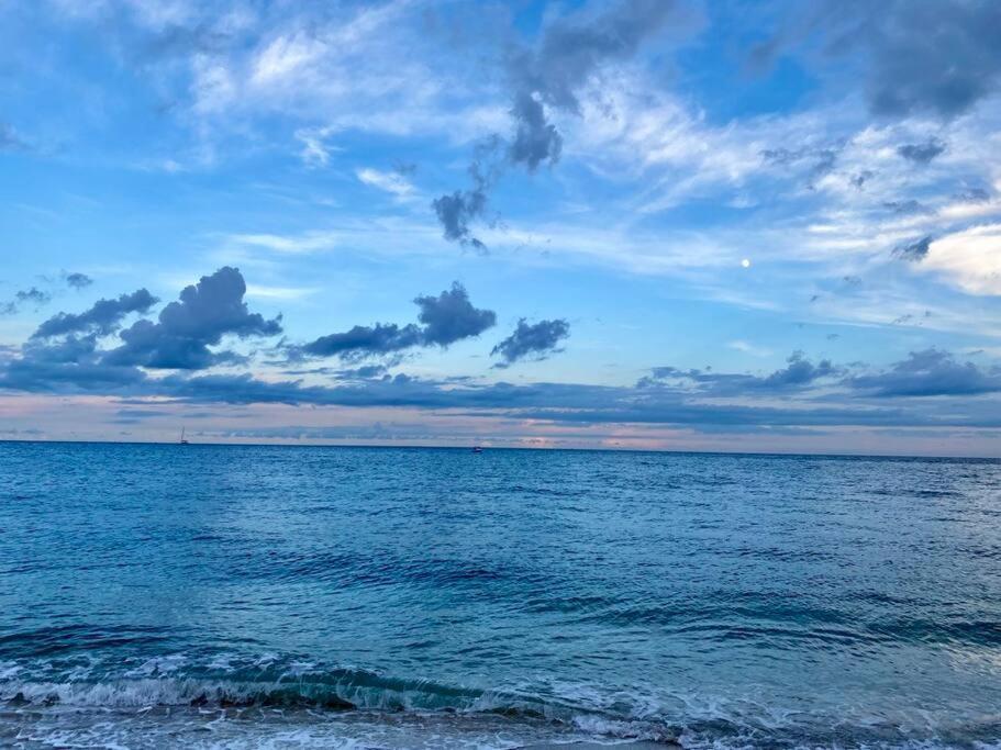 Across The Ocean Few Steps To Beach Contemporary Three Bedroom Townhouse بومبانو بيتش المظهر الخارجي الصورة