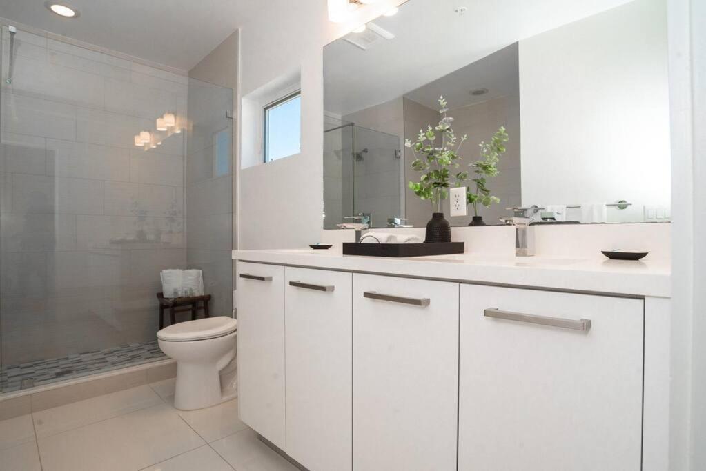 Across The Ocean Few Steps To Beach Contemporary Three Bedroom Townhouse بومبانو بيتش المظهر الخارجي الصورة