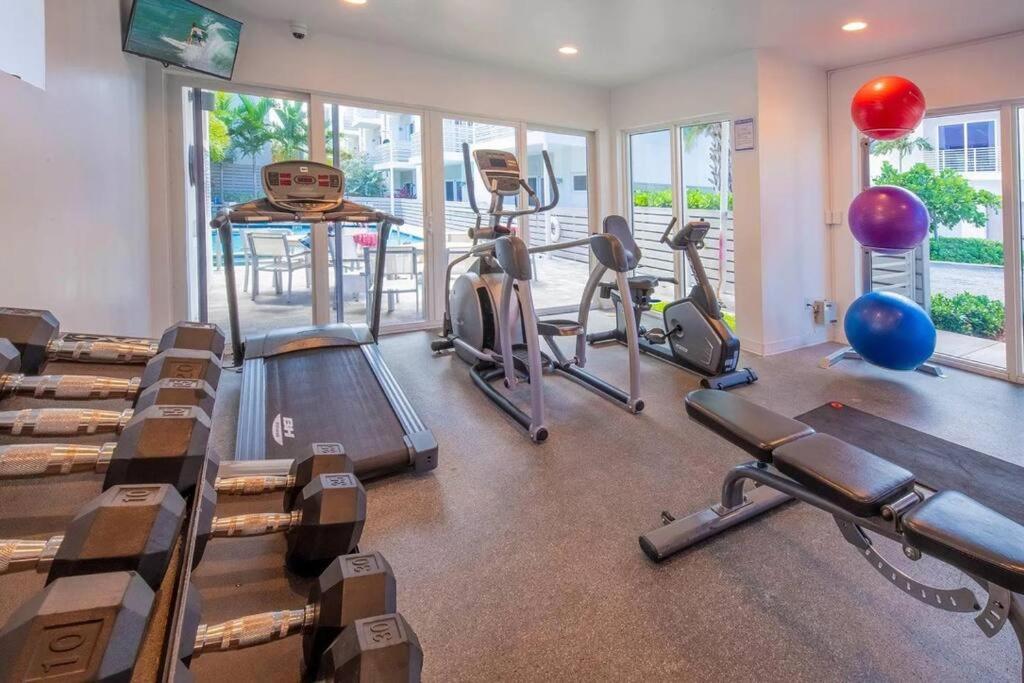 Across The Ocean Few Steps To Beach Contemporary Three Bedroom Townhouse بومبانو بيتش المظهر الخارجي الصورة